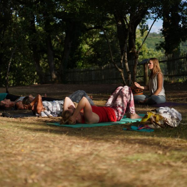 Village-de-la-Madeleine-Périgord-Cours-de-yoga-16